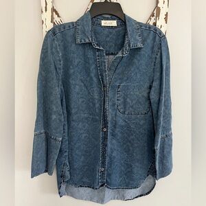 BELLA DAHL Jean Denim‎ Blouse Size Small
